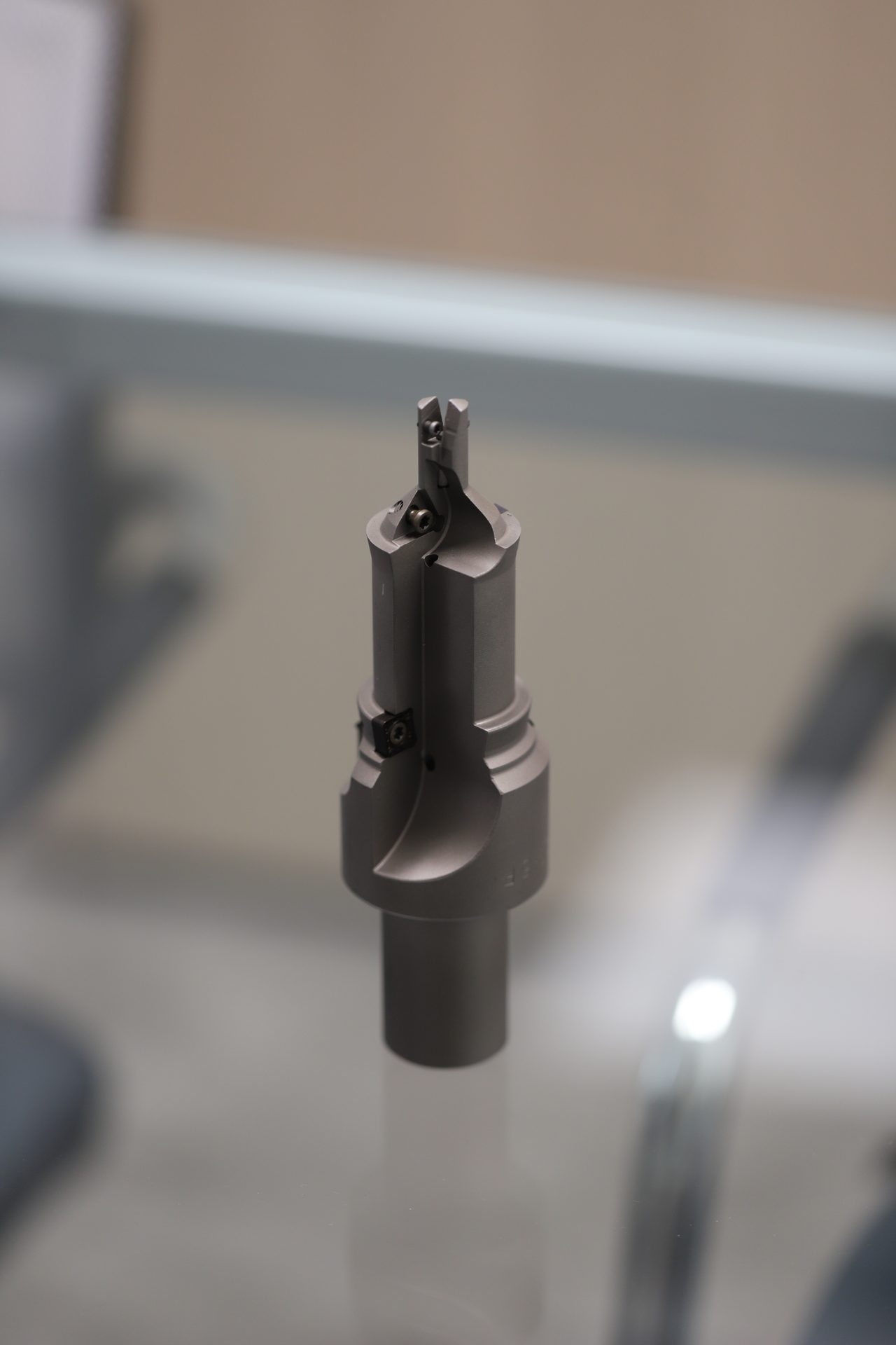 Utensile speciale MST a fissaggio meccanico con inserti intercambiabili standard